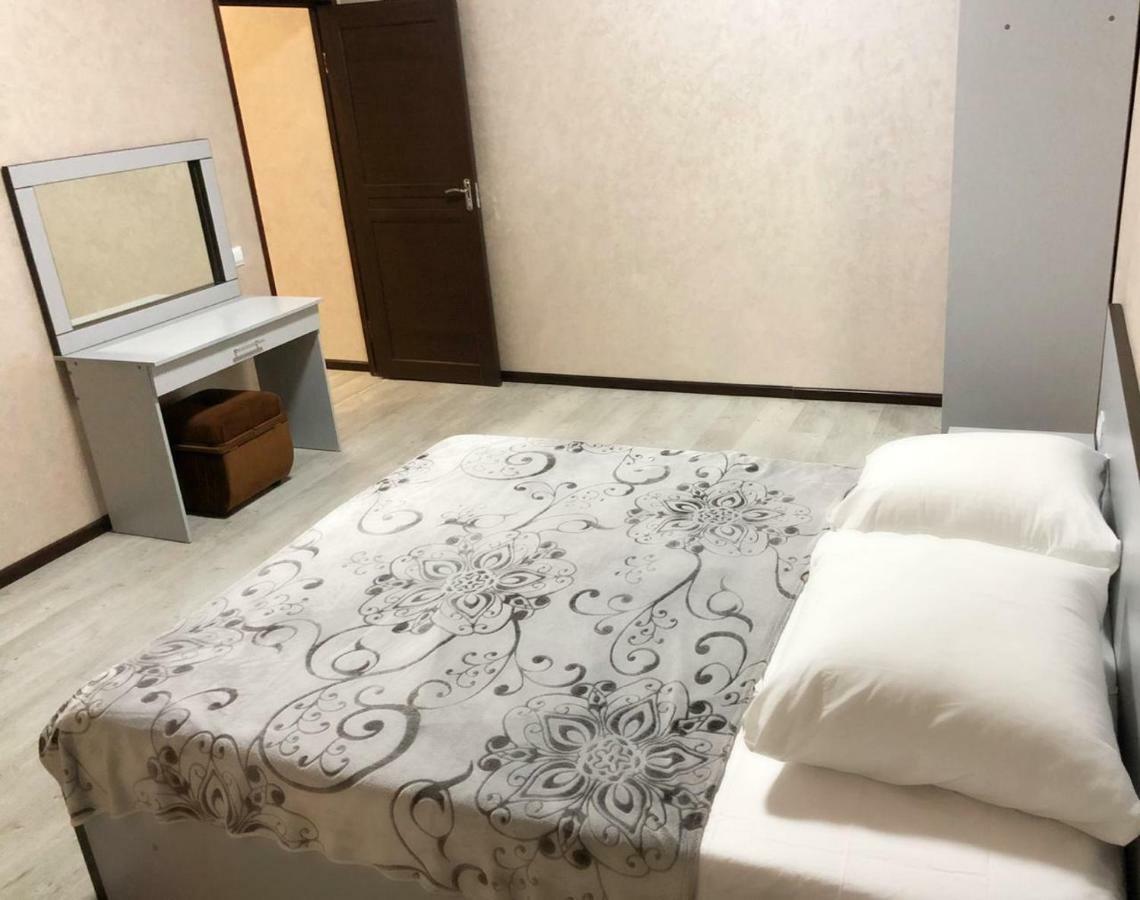 Pitsunda Hotel エクステリア 写真